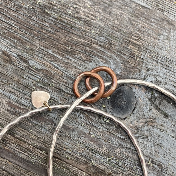 Two Sterling Silver Hammered Bangles w Copper loops & Heart Charms - Picture 3 of 7